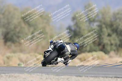 media/Oct-04-2025-CVMA (Sat) [[408bcdd6e4]]/Race 13-Amateur Supersport Open/